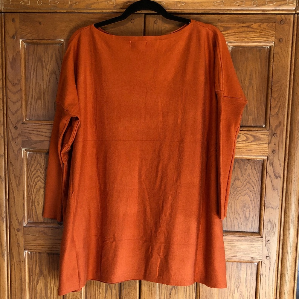 NWT Miracle Sweater Size S/M - Picture 5 of 5